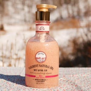 ON THE BODY: Bellman Natural Spa Black Rose and Dead Sea Salt 400ml Body