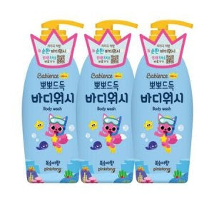 Vivians: Pink Pong Kiss Body Wash Peach Scent 380ml 3 pieces