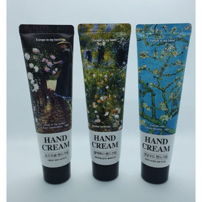 Friutland: European Hand Cream Roman Sandalwood 60g in my hand