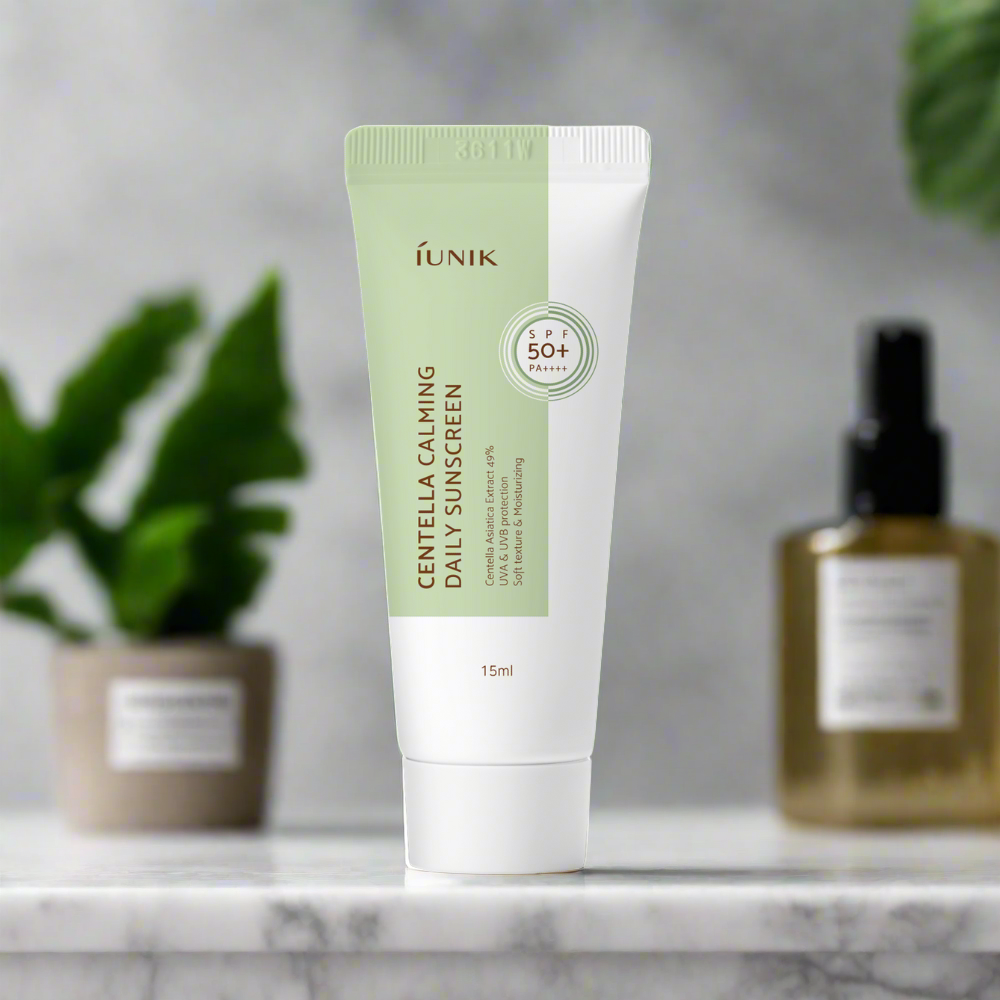 IUNIK: Centella Calming Daily Sunscreen Mini 15 ml